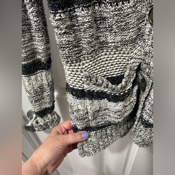 Abercrombie & Fitch women’s cardigan, textured, size S, good condition - Picture 3 of 8
